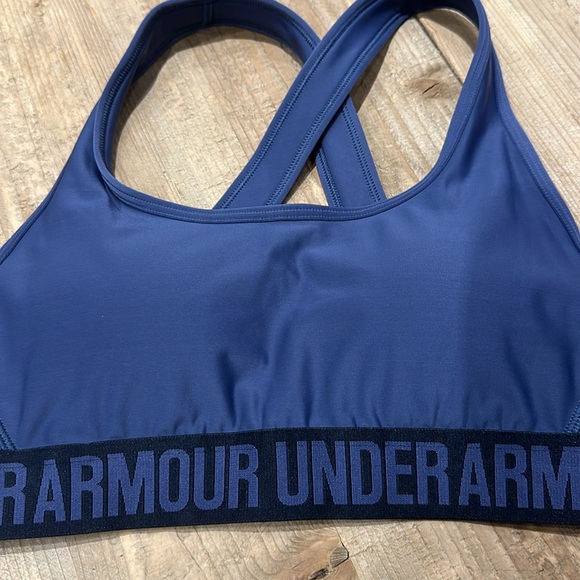 Under Armour  Sports Bra Tops 17$ each or 3 for $42 - Picture 4 of 7